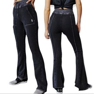 Free People movement black quick jab flare pants size M